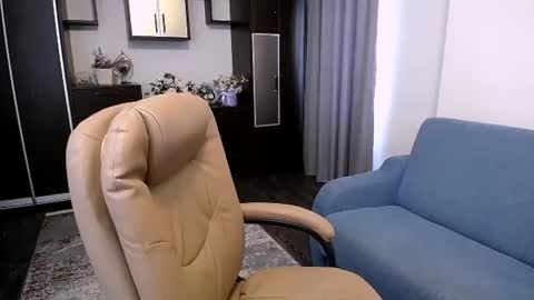 Linda Liony online show from June 24, 12:15 pm