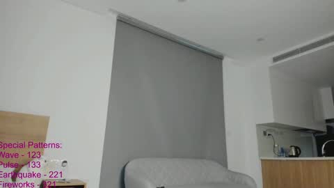 lindamei online show from December 11, 11:32 pm