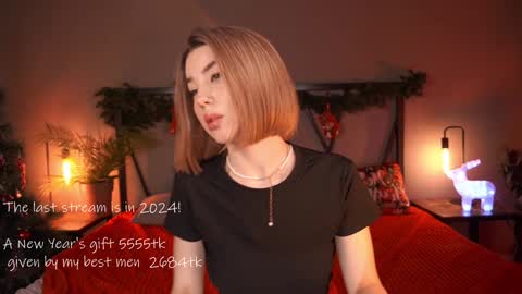 Snapshot of lindathacker chatting on December 28, 11:19 am your Linda is back online show from December 28, 11:19 am