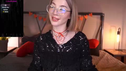 Snapshot of lindathacker chatting on February 27, 7:55 am your Linda is back online show from February 27, 7:55 am