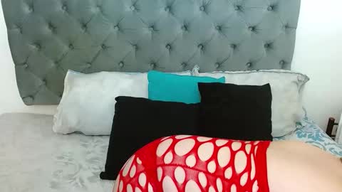 Snapshot of lindsay_taylorjoy chatting on April 22, 8:54 pm Lindsay online show from April 22, 8:54 pm