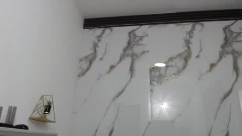  Lindsey  online show from April 13, 11:27 am