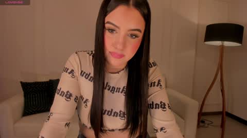 Lindsey Moss online show from December 8, 3:21 am