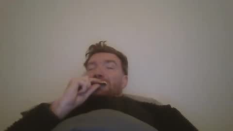 Snapshot of linguistixx333 chatting on February 8, 3:26 pm linguistixx333 online show from February 8, 3:26 pm