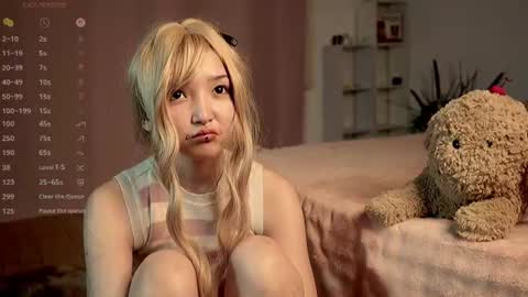 Linh -   online show from June 14, 10:23 pm