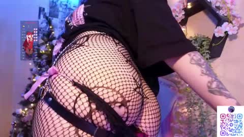 Lina online show from February 17, 6:15 pm