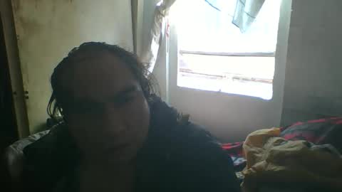 Snapshot of linseyyy chatting on November 19, 7:03 pm belledelfyyy online show from November 19, 7:03 pm
