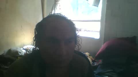 Snapshot of linseyyy chatting on November 23, 7:24 pm belledelfyyy online show from November 23, 7:24 pm