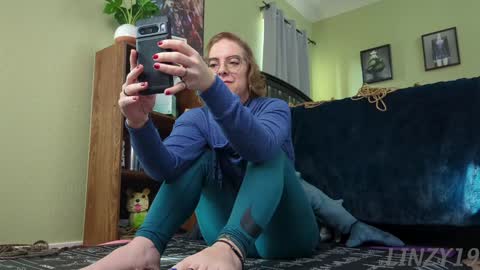 Snapshot of linzy19 chatting on December 15, 4:59 pm Linzy19 online show from December 15, 4:59 pm