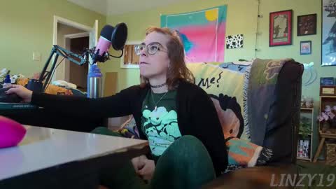 Snapshot of linzy19 chatting on March 12, 3:18 pm Linzy19 online show from March 12, 3:18 pm