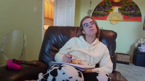 Snapshot of linzy19 chatting on September 9, 1:32 pm Linzy19 online show from September 9, 1:32 pm