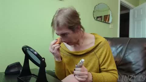 Linzy19 online show from December 4, 6:38 pm