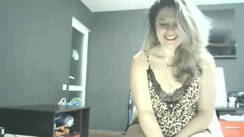 lionessmom online show from February 5, 11:42 pm