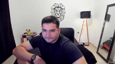 Snapshot of lionn_kingg chatting on November 13, 12:53 am Lion online show from November 13, 12:53 am