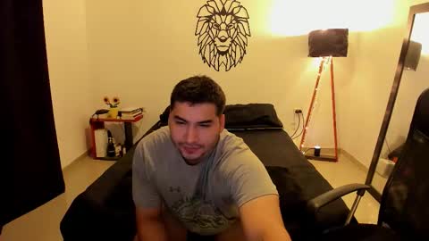 Snapshot of lionn_kingg chatting on November 16, 12:05 am Lion online show from November 16, 12:05 am