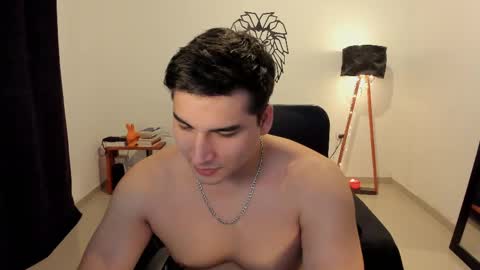 Snapshot of lionn_kingg chatting on May 21, 5:14 am Lion online show from May 21, 5:14 am