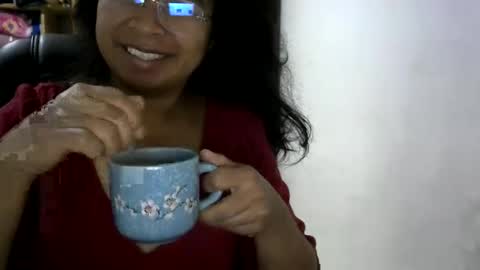 liora online show from May 24, 3:22 am