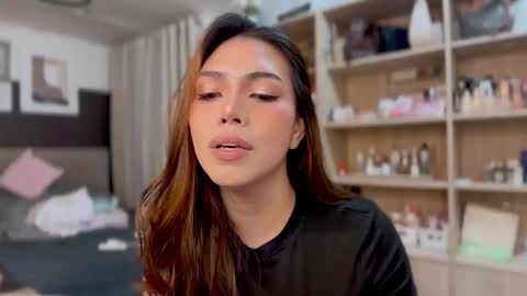 Snapshot of lioraeofophirxx chatting on November 15, 9:17 am Liora of Ophir online show from November 15, 9:17 am