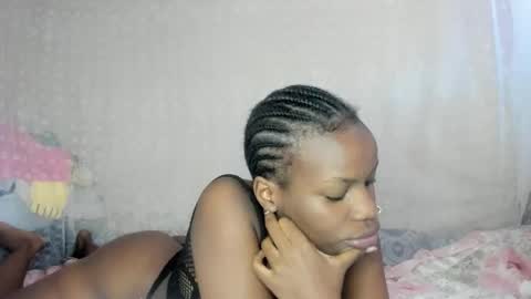 Snapshot of liorah chatting on November 18, 7:35 am liorah online show from November 18, 7:35 am