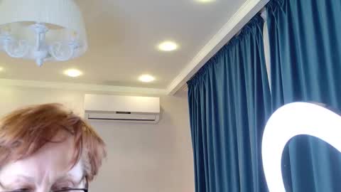 Snapshot of lioraweiss chatting on March 1, 6:59 am Liora Weiss online show from March 1, 6:59 am