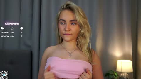 Amelia online show from January 19, 1:10 am