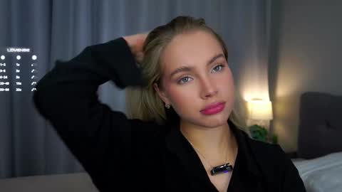 Amelia online show from March 6, 1:05 am