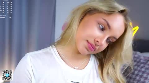 Amelia online show from October 7, 1:14 am