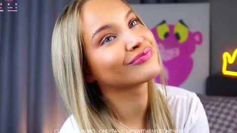 Amelia online show from November 4, 1:16 am