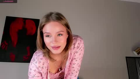 Lina online show from September 18, 1:18 am