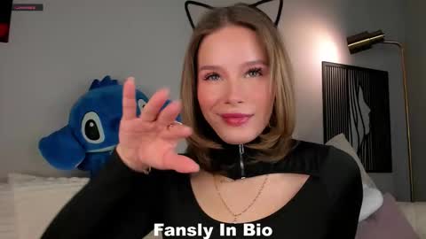 Lina online show from October 19, 1:06 am