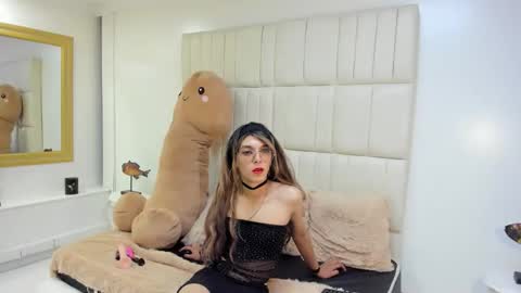 Lis  online show from December 21, 6:26 pm