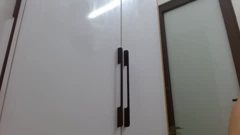 lisa_1011 online show from February 9, 10:25 pm