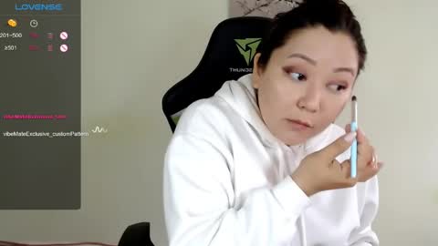 Lisa Harris online show from May 22, 2:08 am