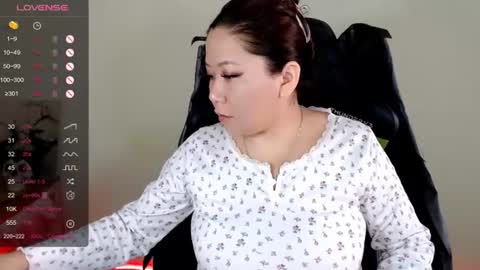 Snapshot of lisa_______ chatting on July 9, 2:48 am Lisa Harris online show from July 9, 2:48 am