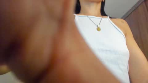 Snapshot of lisa_gerrard_ chatting on February 10, 2:59 pm Lisa  online show from February 10, 2:59 pm