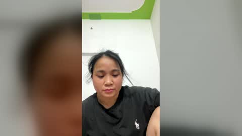 Snapshot of lisa_hanw chatting on April 13, 3:56 am lisa_hanw online show from April 13, 3:56 am