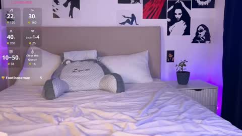 lisa_moons online show from November 22, 3:55 pm