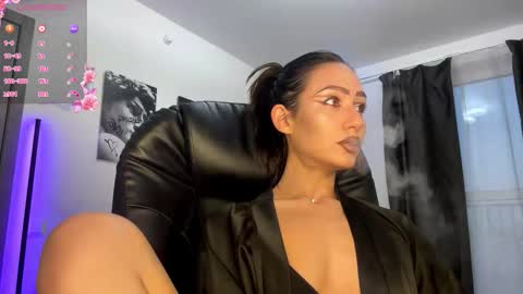 Snapshot of lisa_shultz chatting on October 8, 1:20 pm Lisa online show from October 8, 1:20 pm