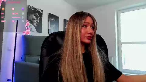 Lisa online show from March 26, 10:32 am