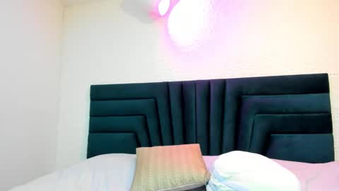 Snapshot of lisa_white_ chatting on January 11, 9:25 pm lisa white online show from January 11, 9:25 pm