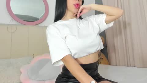 Snapshot of lisaa_a chatting on March 1, 1:11 am Lisa online show from March 1, 1:11 am