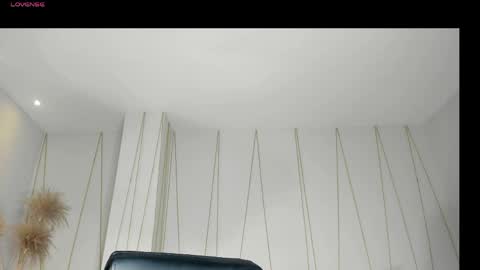 Lisa  Flowers online show from April 4, 10:57 am