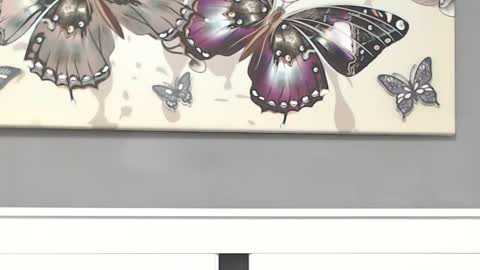 Lisa Grand online show from February 8, 11:55 am