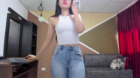 Snapshot of lisagray_1 chatting on October 9, 7:23 pm Lisa Gray Independent Model online show from October 9, 7:23 pm