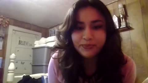 Snapshot of lisaheart777 chatting on February 24, 6:44 am lisaheart777 online show from February 24, 6:44 am