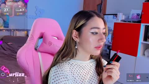   LISA   online show from December 3, 12:35 am