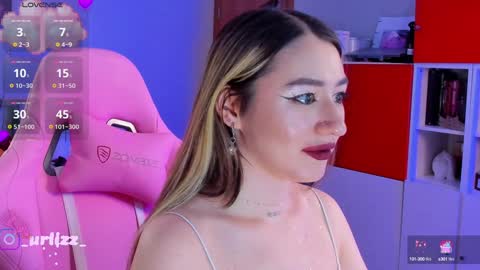   LISA   online show from December 7, 11:12 pm