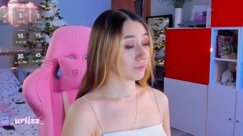   LISA   online show from December 27, 9:22 pm