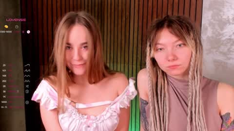 Hello our names are Kate and Alice this is our first day here. online show from December 21, 1:36 am