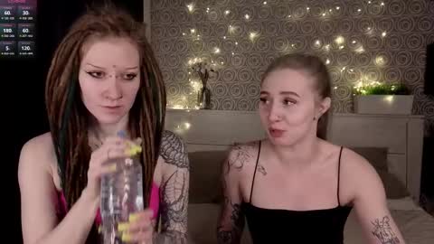 Snapshot of lisanelsona chatting on February 19, 1:12 am Hello our names are Kate and Alice this is our first day here. online show from February 19, 1:12 am